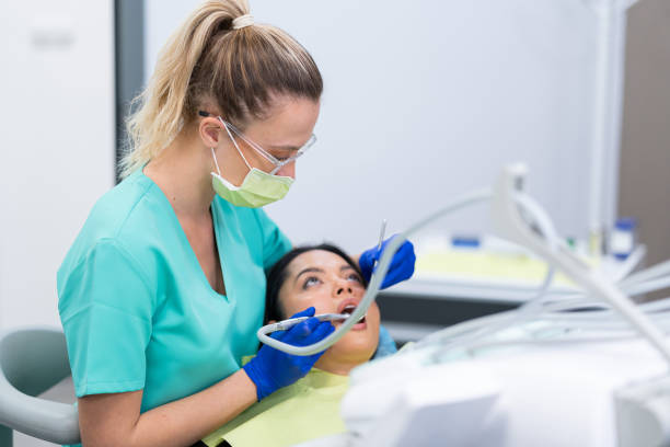 Best Emergency Tooth Extraction in Edcouch, TX